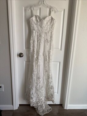 Lulu's Ivory Lace Strapless Wedding Gown AS IS READ DESCRIPTION